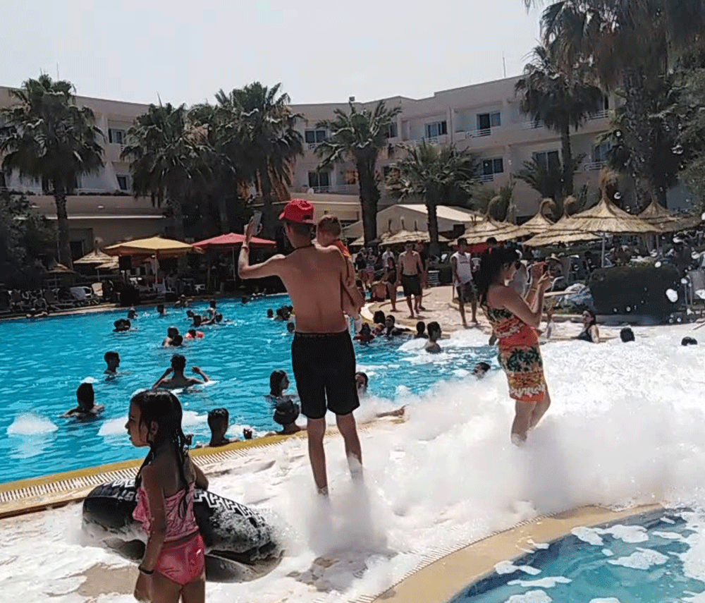 Freeoui Azur Plaza Hotel (4*) Mrezga Hammamet Un accès piscine